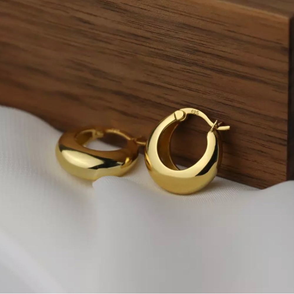 Gold Hoop Earrings -  sterling silver vermeil round earrings